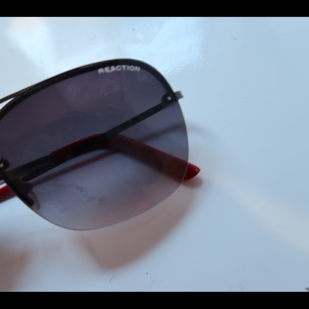 CLOUT GLASSES - Picture 6 of 6